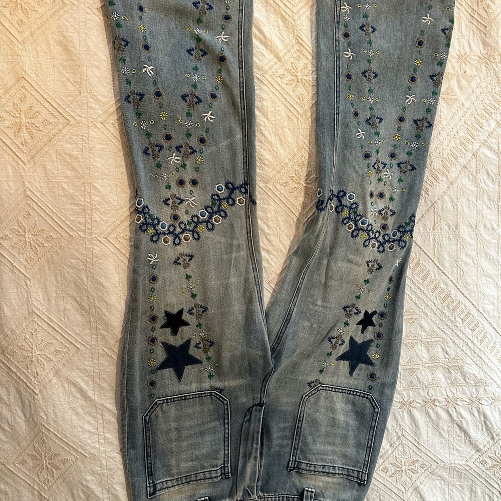 Free People Delphine sz30 embroidered jeans. - Picture 5 of 13